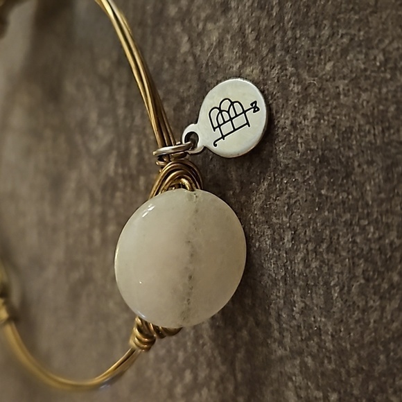 BOURBON & BOWTIES Faceted Gemstone Bead Wire Wrap Bangle Bracelet - Picture 3 of 6